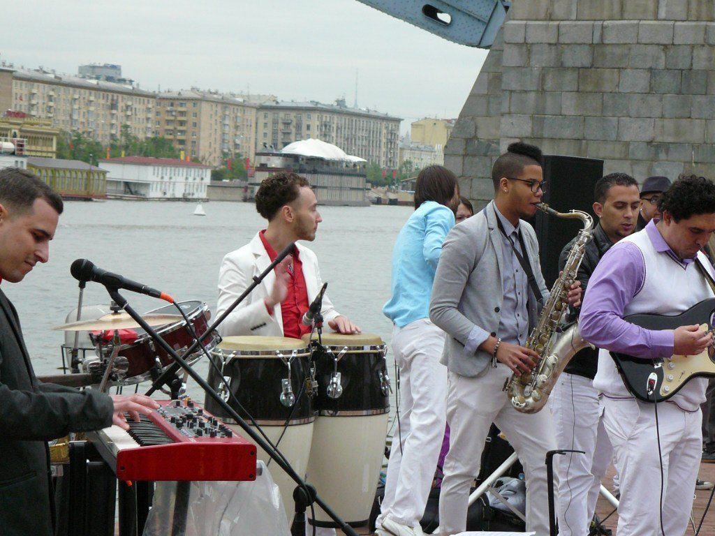 мы на опен-эйре в парке горького